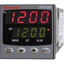 HONEYWELL - DC120L-1-1-7-2-1-0-0-0 - Temperature & Process Controllers