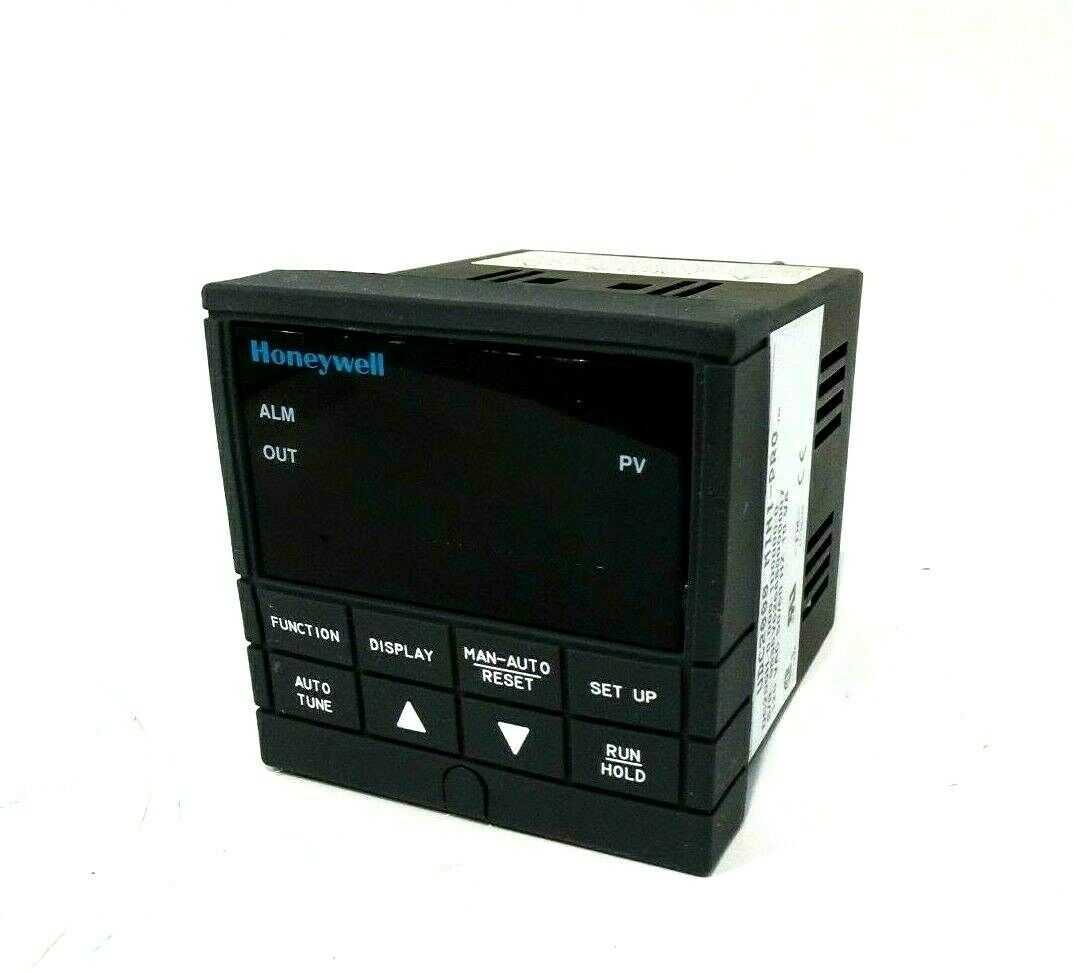 HONEYWELL - DC300E-E-0A0-22-00P0-0 - Temperature & Process Controllers
