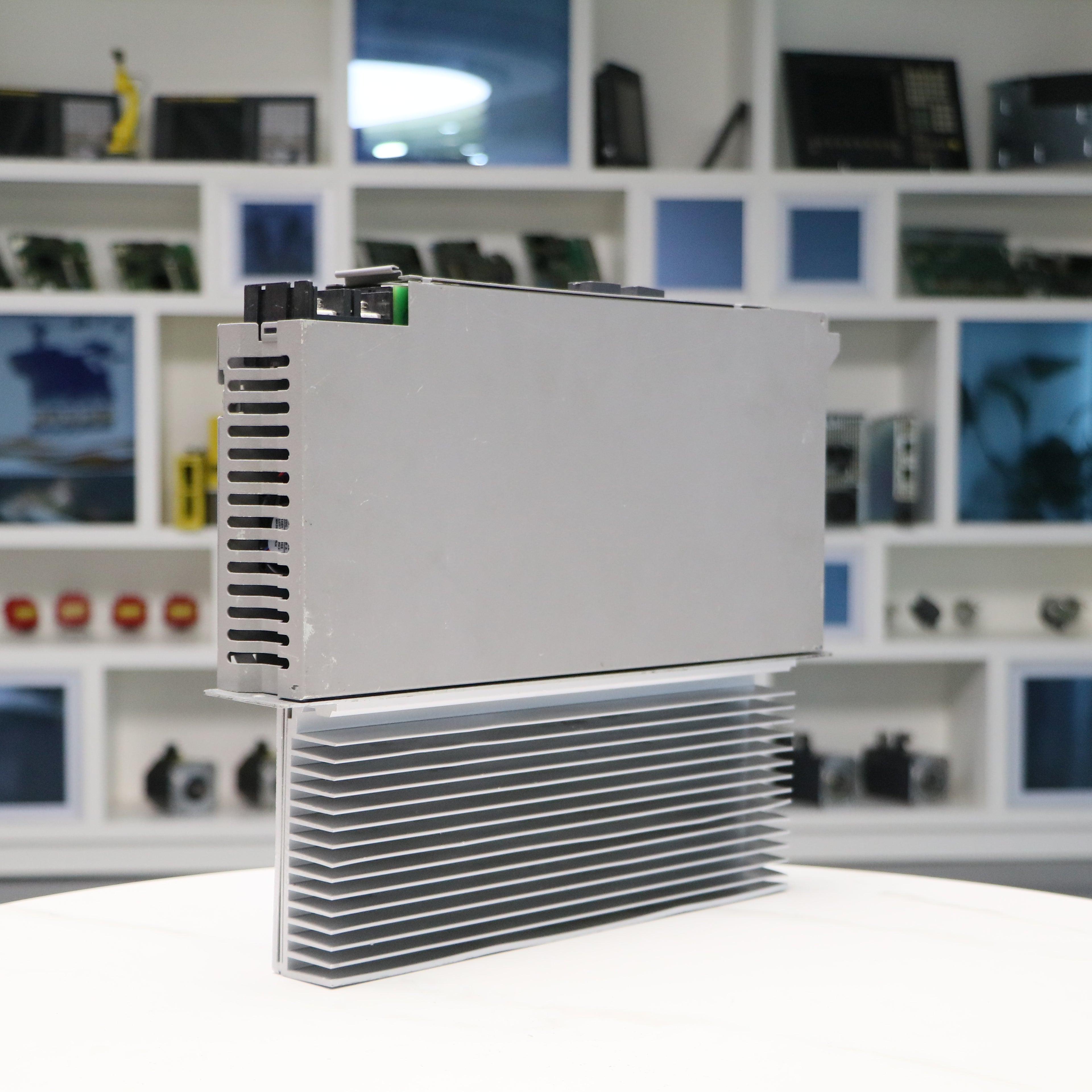 OKUMA - MIV0103-1-B1 - Servo Drives & Controls