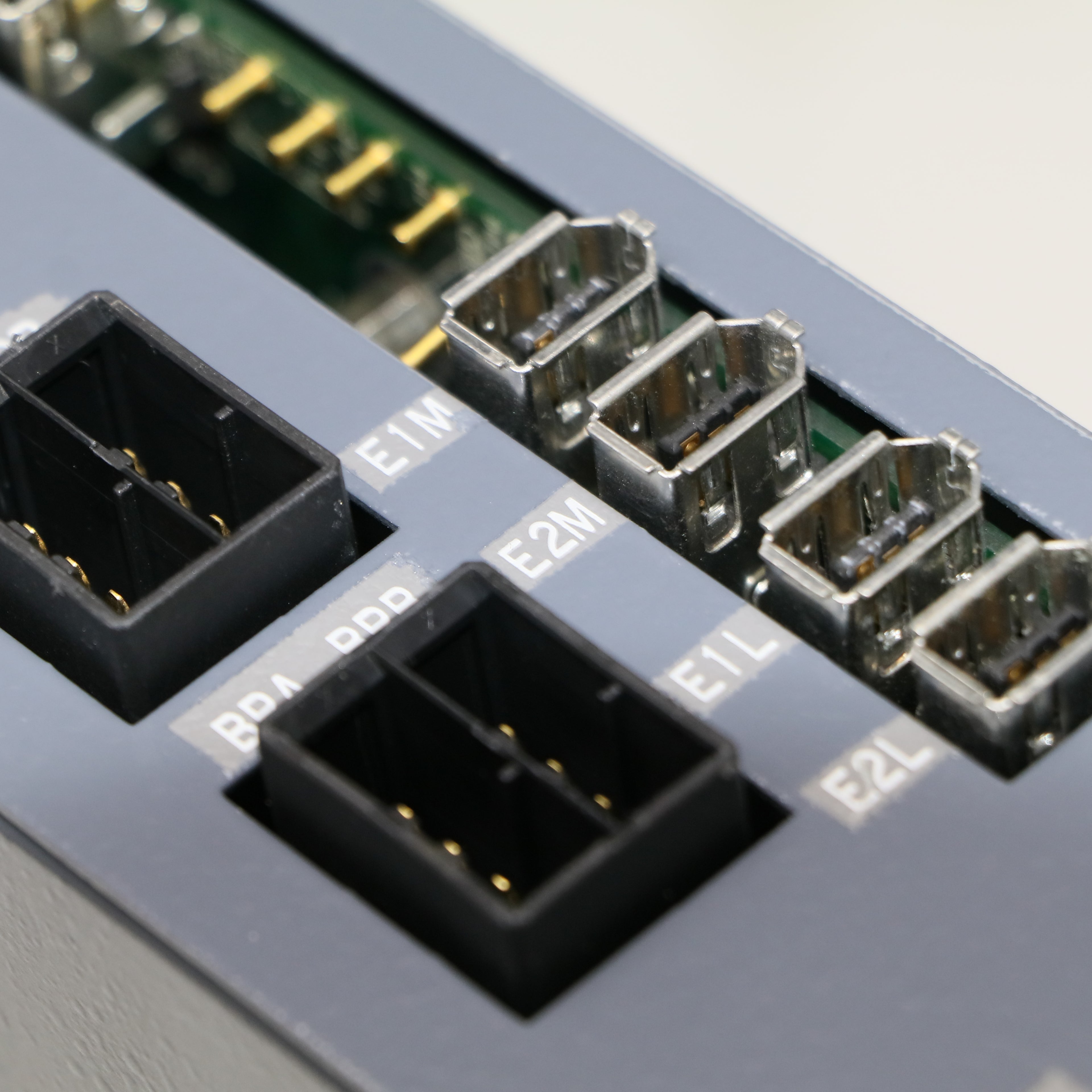 OKUMA - MIV0202-1-B1 - Servo Drives & Controls