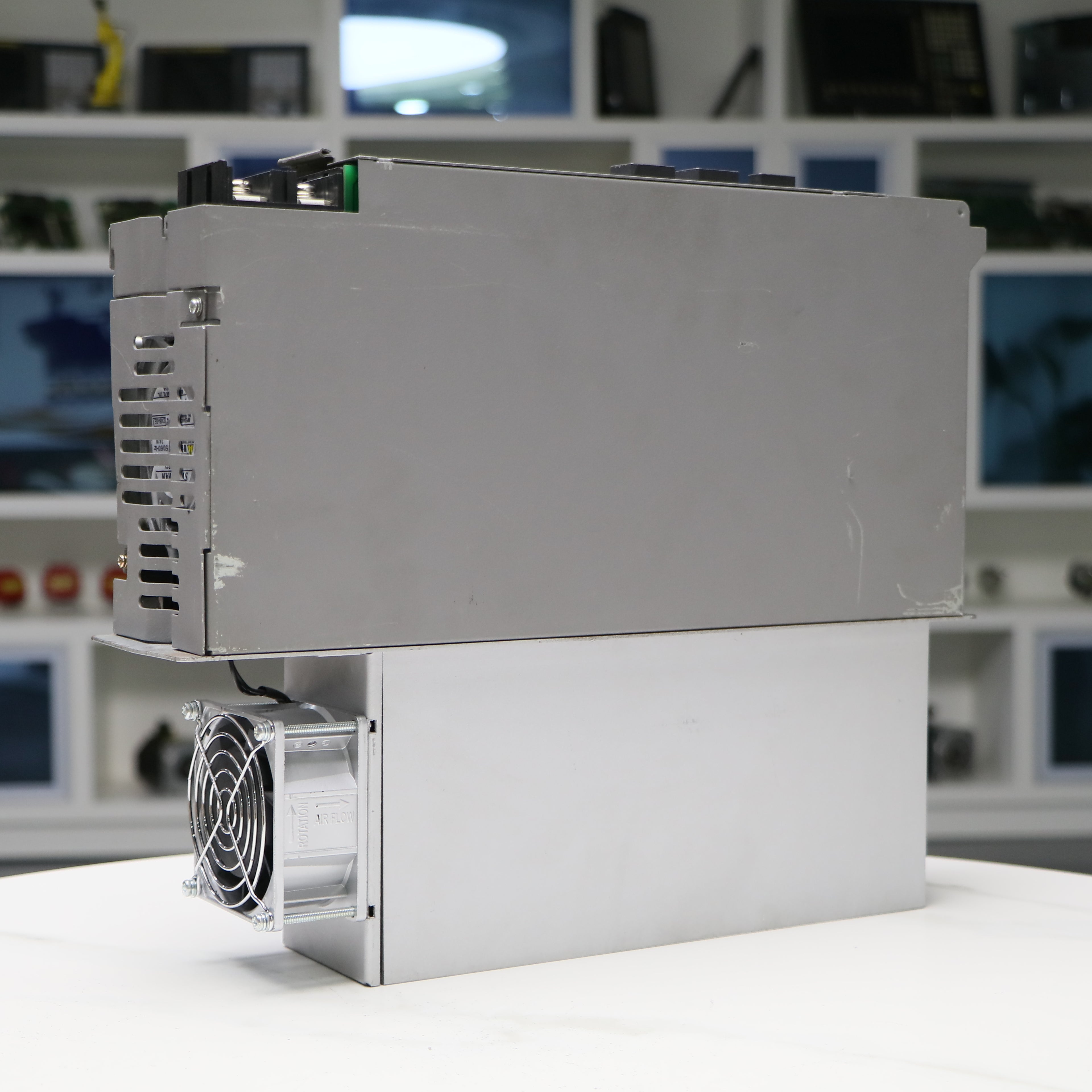 OKUMA - MIV08-3-V1 - Servo Drives & Controls