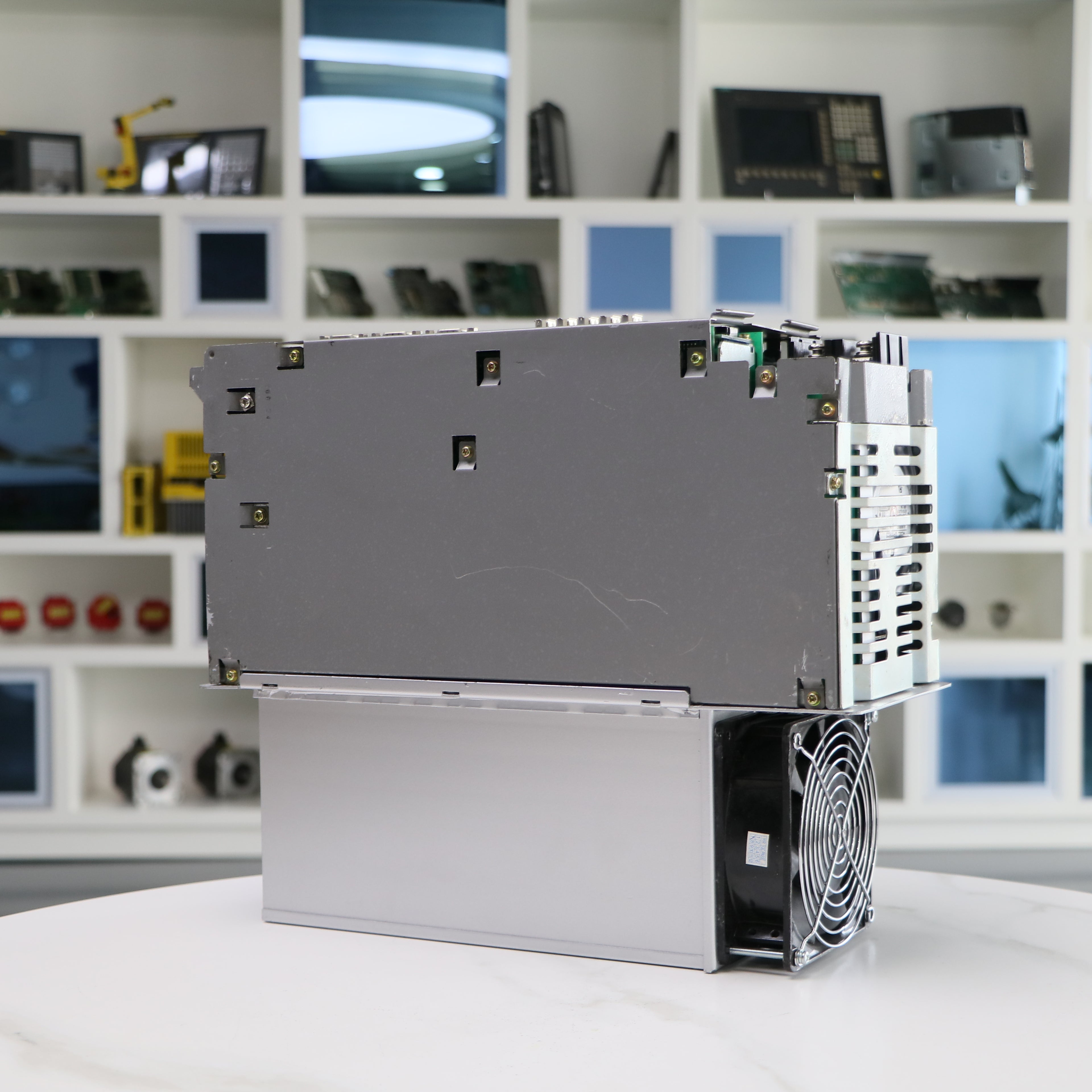 OKUMA - MIV15-3-V1 - Servo Drives & Controls