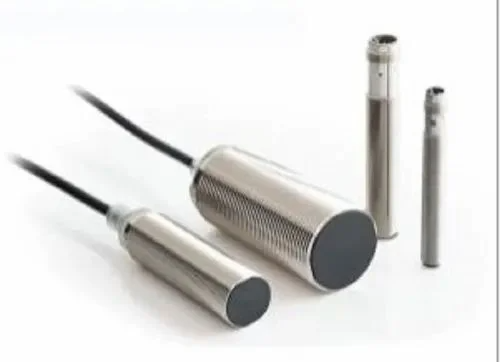 OMRON - E2E-X8D1-T 2M - Proximity Detection Switches