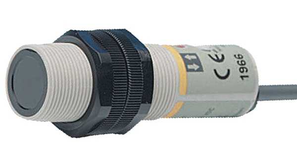OMRON - E3F2-R2B4-P1 - Photoelectric Sensors